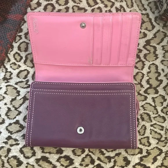 Coach purple and pink wallet - Picture 2 of 9
